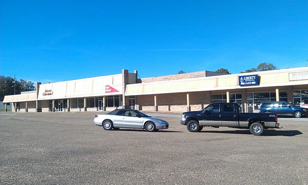 Hamilton Center: 225 Bexar Ave E, Hamilton, AL 35570